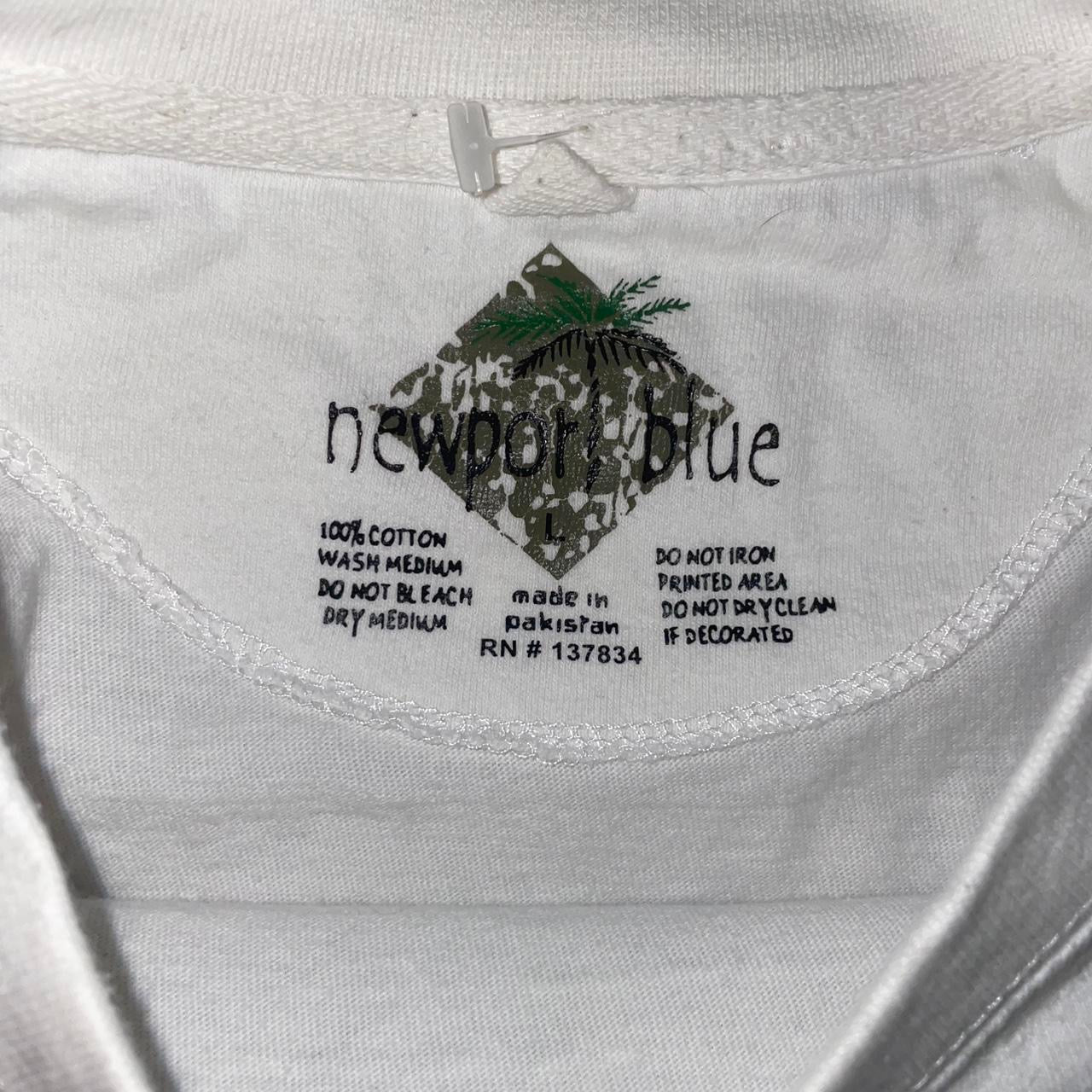 Vintage Newport Blue “It’s Five O’Clock Beer Time” Graphic Tee – White (L)